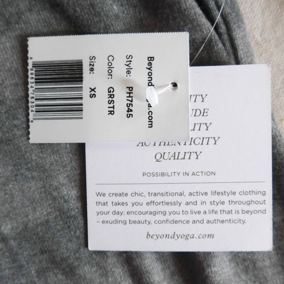 NWT Beyond Yoga Women’s XS Favorite Raglan Crew Pullover Grey Print - Picture 9 of 11